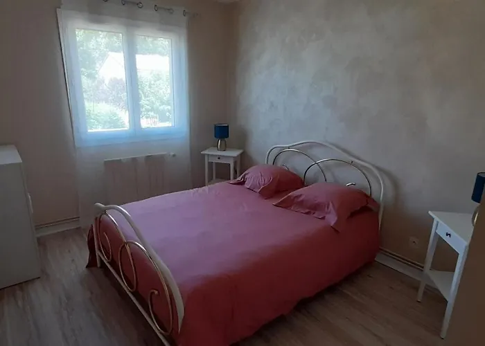 Hébergement de vacances Charmante Maison Chufac Futuroscope 15 Min *